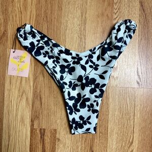 SKATIE Suzanne bottom in Greenwich 🖤